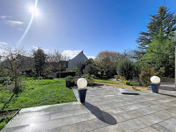 Maison Angers 10 pièce(s) 239 m2