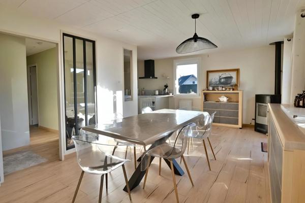 CESSY (01) Maison à vendre 6 pièces 181 m² - Terrain 980 m² - Quartier résidentiel -