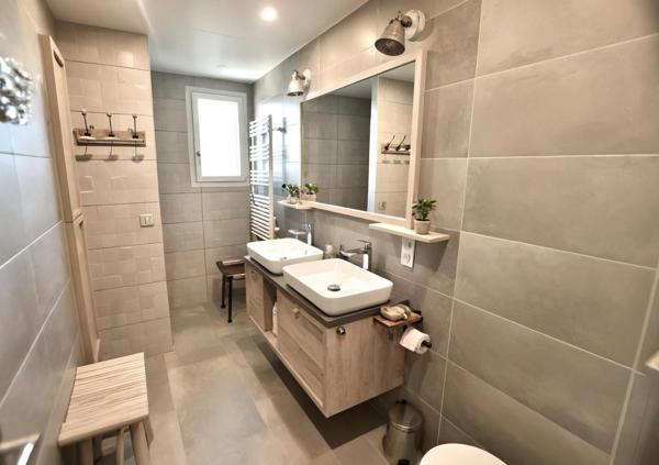 CESSY (01) Maison à vendre 6 pièces 181 m² - Terrain 980 m² - Quartier résidentiel -