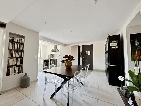 CESSY (01) Maison à vendre 6 pièces 181 m² - Terrain 980 m² - Quartier résidentiel -