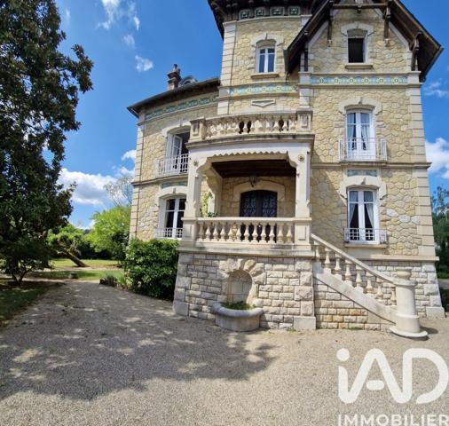 Maison à vendre 16 pièces 270 m² Terrasson-Lavilledieu