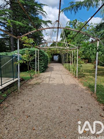 Maison à vendre 16 pièces 270 m² Terrasson-Lavilledieu