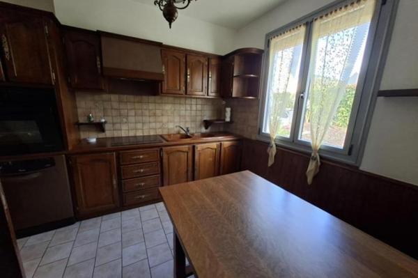 Vente - Maison 4 pièces 95 m 2 SABLE SUR SARTHE (72300)