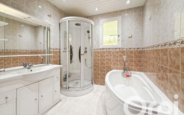 Maison à vendre    4 pièces •  Bollène