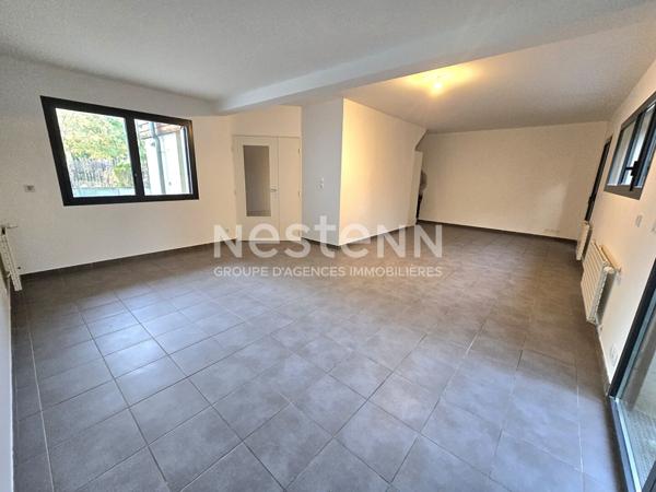 Quartier BAGATELLE  Très beau T5  standing TRIPLEX de 122.6m²  jardin et 2 terrasses , 2 garages , une cave
