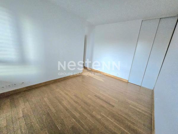 Quartier BAGATELLE  Très beau T5  standing TRIPLEX de 122.6m²  jardin et 2 terrasses , 2 garages , une cave