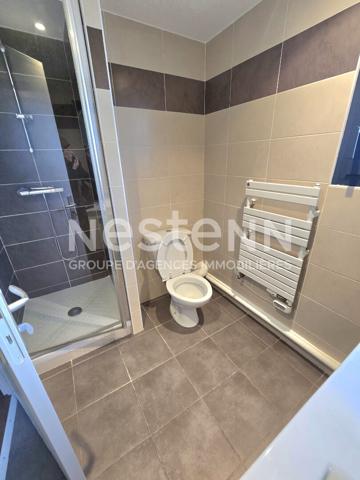 Quartier BAGATELLE  Très beau T5  standing TRIPLEX de 122.6m²  jardin et 2 terrasses , 2 garages , une cave