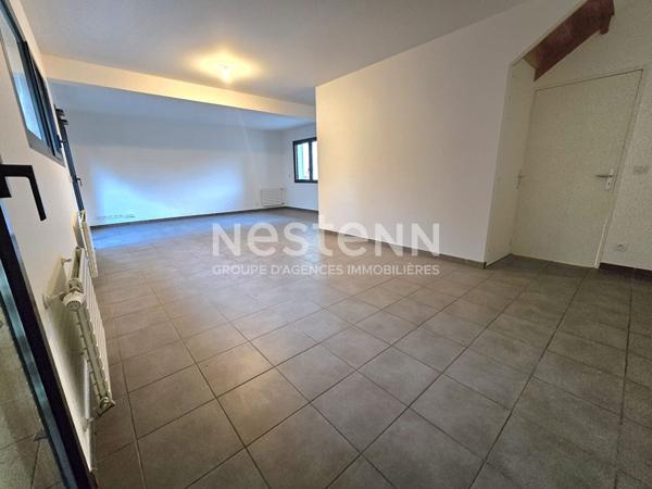 Quartier BAGATELLE  Très beau T5  standing TRIPLEX de 122.6m²  jardin et 2 terrasses , 2 garages , une cave
