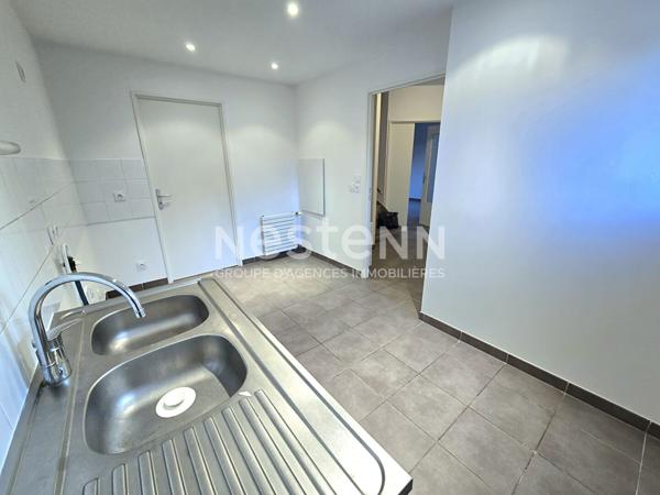 Quartier BAGATELLE  Très beau T5  standing TRIPLEX de 122.6m²  jardin et 2 terrasses , 2 garages , une cave