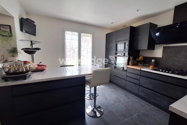 Maison à vendre 7 pièces de 151 m² à Gournay-en-Bray