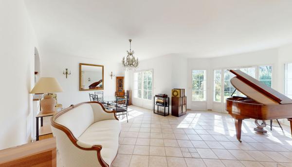 ANTONY - Quartier calme et recherché - Maison familiale 6 pièces - 200 m² - Terrain 566 m² - Sous-sol total - Jardin