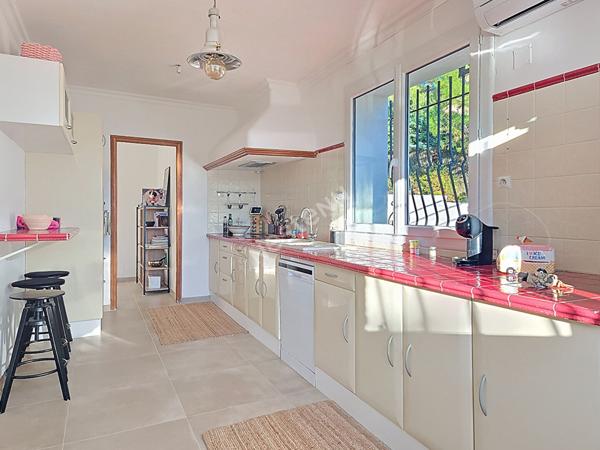 RARE ! APPARTEMENT AVEC PISCINE ET TERRAIN 370 m² SECTEUR CALME