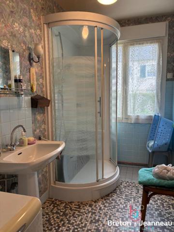 Maison de plain-pied à Ambrières les Vallées