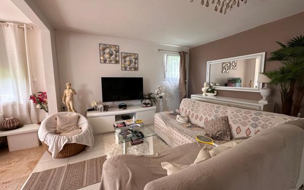 Appartement à vendre    3 pièces • 86,25 m2 Schoelcher