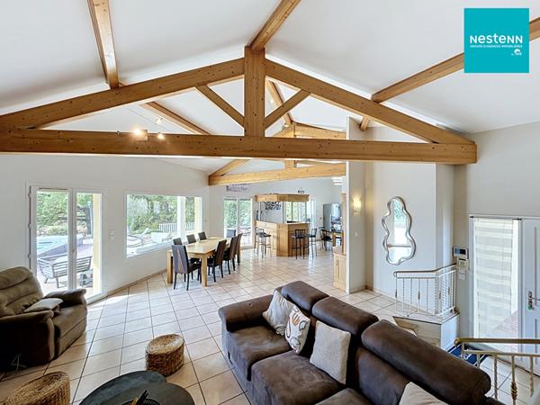 LA FOUILLOUSE MAGNIFIQUE MAISON FAMILIALE DE 172 M² AVEC VUE DÉGAGÉE