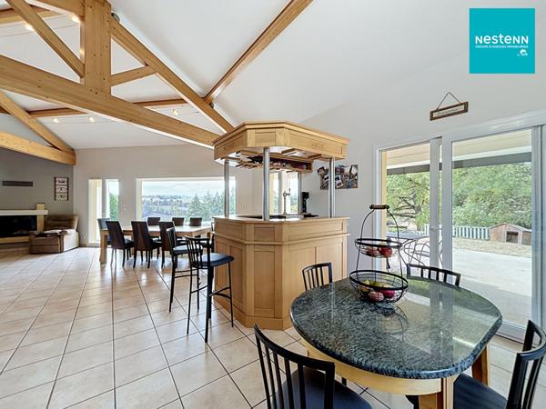 LA FOUILLOUSE MAGNIFIQUE MAISON FAMILIALE DE 172 M² AVEC VUE DÉGAGÉE