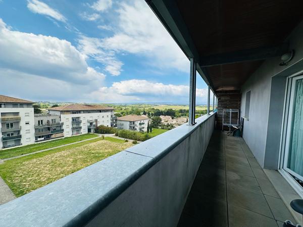 APPARTEMENT UNE CHAMBRE AVEC 2 PLACES DE PARKING ET BALCON