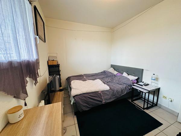 APPARTEMENT UNE CHAMBRE AVEC 2 PLACES DE PARKING ET BALCON