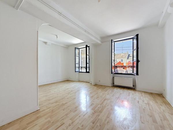 IMMEUBLE DE RAPPORT de 221 m²