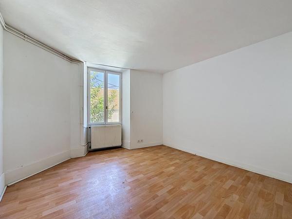 IMMEUBLE DE RAPPORT de 221 m²