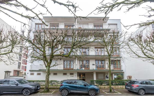 Appartement à vendre    3 pièces • 76,53 m2 Saint-Maur-des-Fossés