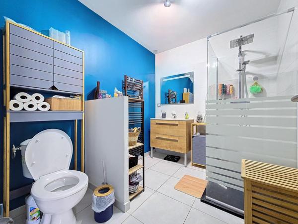 Superbe villa de plain pied avec piscine et garage