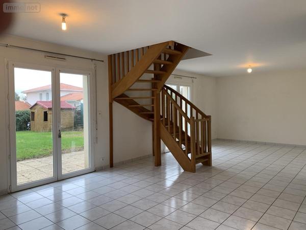 Maison à louer à Le May-sur-Èvre dans le Maine-et-Loire (49122), ref : 49058-L901