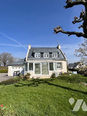 MAISON - PLEUVEN