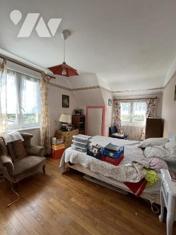 MAISON - PLEUVEN