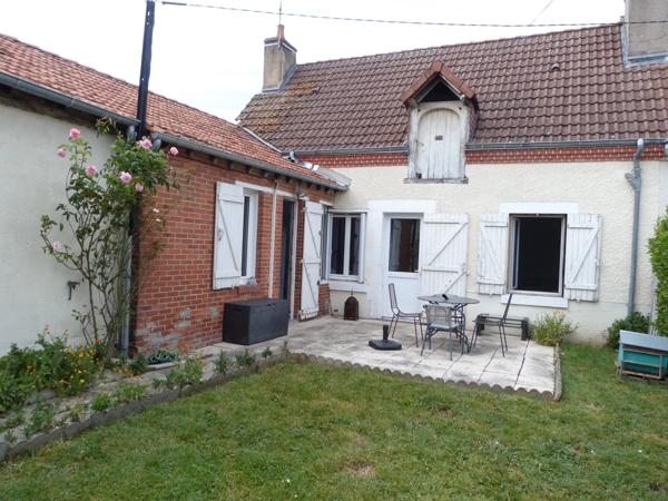 Location                                                      Maison
                        
                     2 pièces                                         à Vierzon