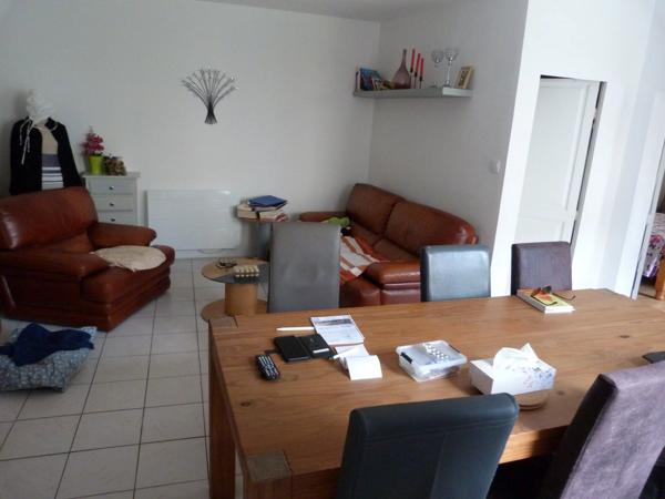 Location                                                      Maison
                        
                     2 pièces                                         à Vierzon