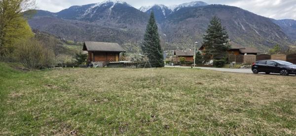 Terrain constructible à Saint-Paul-sur-Isère (73730)– 597 m²