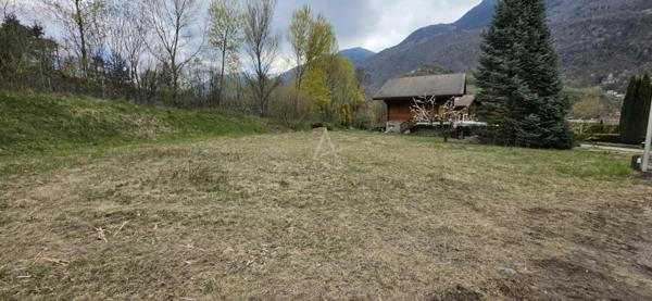 Terrain constructible à Saint-Paul-sur-Isère (73730)– 597 m²