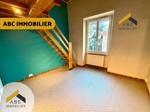 Orange (84100) Maison de ville atypique - Centre ville d'orange