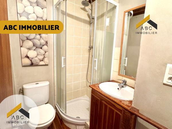 Orange (84100) Maison de ville atypique - Centre ville d'orange