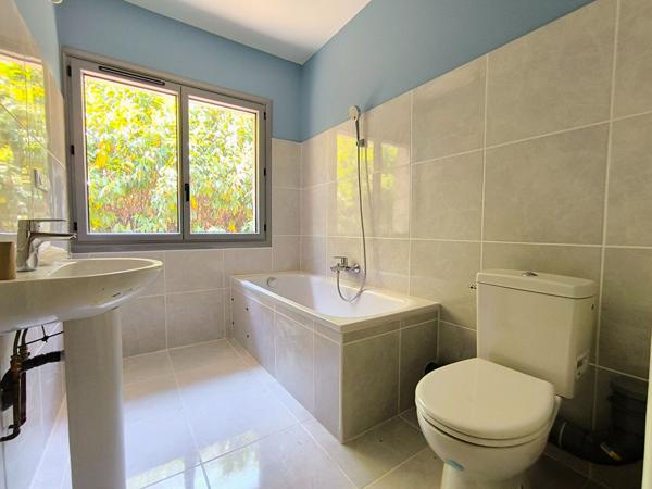 Maison Cazals 74m² + annexe à rénover 40m², terrain 1ha 68a 76ca