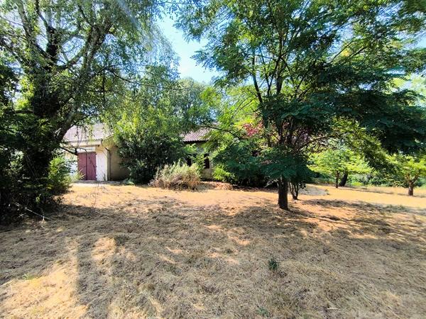 Maison Cazals 74m² + annexe à rénover 40m², terrain 1ha 68a 76ca