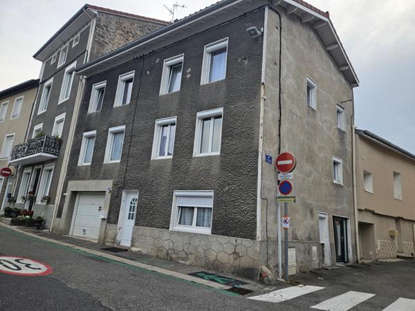 EXCLUSIVITE Maison comprenant deux appartements  centre saint maurice de Lignon avec Garage