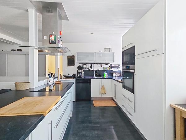 EXCLUSIVITE Maison comprenant deux appartements  centre saint maurice de Lignon avec Garage