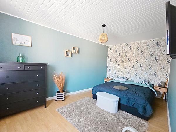 EXCLUSIVITE Maison comprenant deux appartements  centre saint maurice de Lignon avec Garage