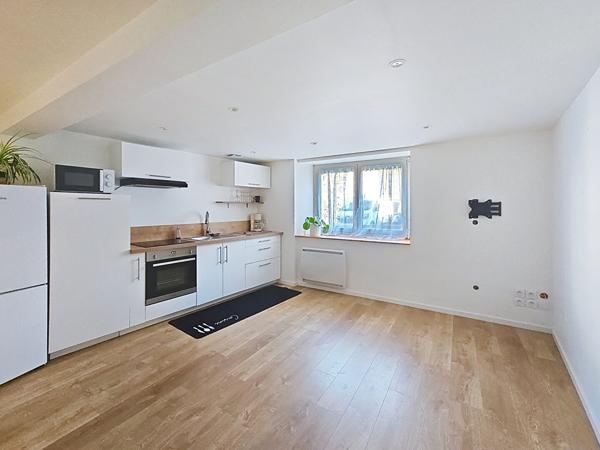 EXCLUSIVITE Maison comprenant deux appartements  centre saint maurice de Lignon avec Garage