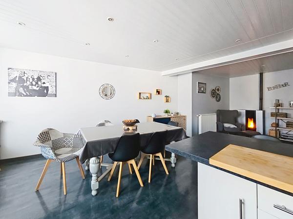EXCLUSIVITE Maison comprenant deux appartements  centre saint maurice de Lignon avec Garage