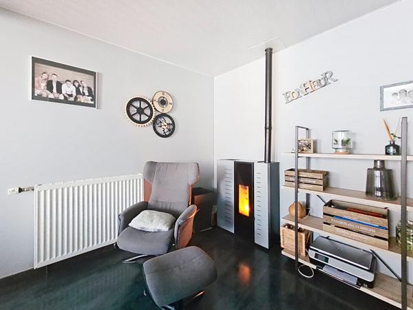 EXCLUSIVITE Maison comprenant deux appartements  centre saint maurice de Lignon avec Garage