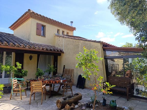 Villa avec dépendance