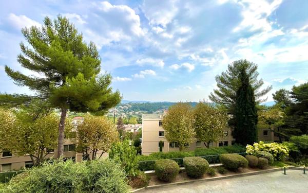 Appartement à vendre    4 pièces • 73,87 m2 Grasse