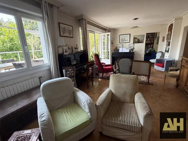 BREST -ST MARC- PROCHE MOULIN BLANC- 7 CH- 197 M2-PETITE VUE MER