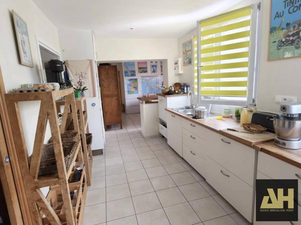 BREST -ST MARC- PROCHE MOULIN BLANC- 7 CH- 197 M2-PETITE VUE MER