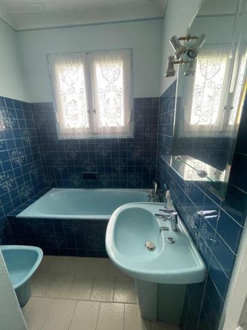 Maison à vendre à Courdemanche dans la Sarthe (72150), ref : 13816/1163   
Maison de santé