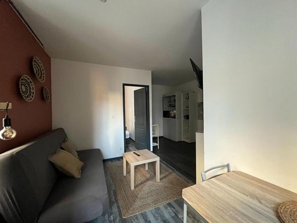 A LOUER : T1 à LILLE • rue de Béthune - Lille Centre • 730 € CC • Réf. G705-01D