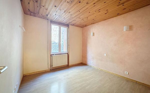 Maison à vendre    4 pièces •  Mozac